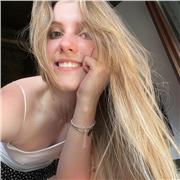 Sono una laureanda presso l’università di economia, impartisco ripetizioni di ragioneria e diritto, offro anche un aiuto compiti per medie ed elementari